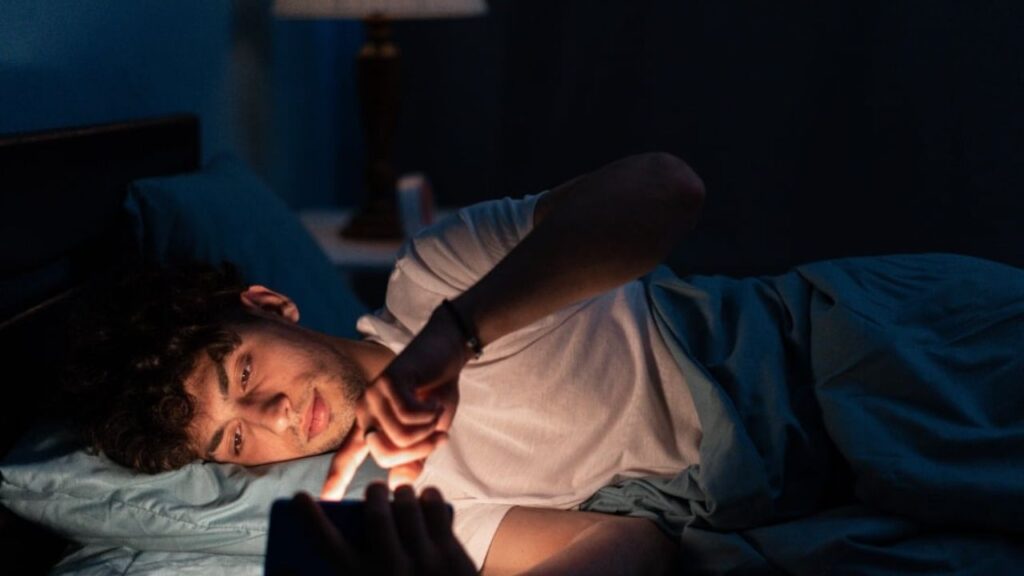 how does screen time affect your physical and mental health.
